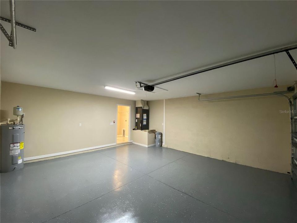 For Rent: $1,650 (3 beds, 2 baths, 1293 Square Feet)