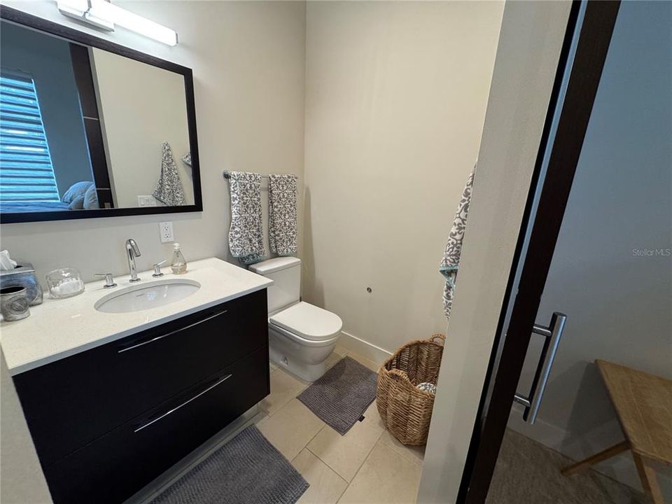 В аренду: $7,900 (2 спален, 2 ванн, 1699 Квадратных фут)