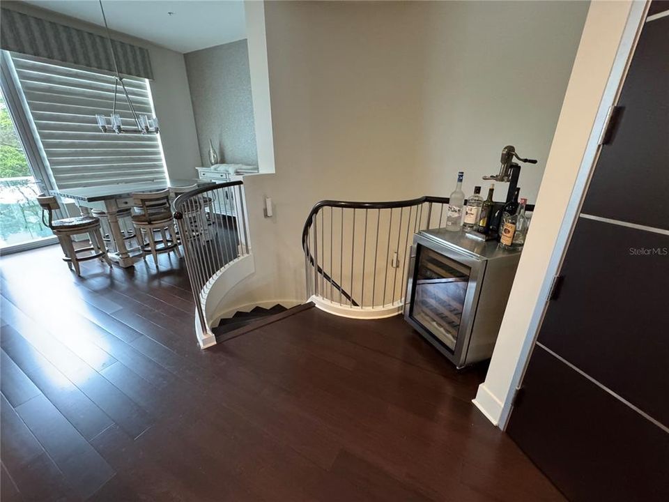 В аренду: $7,900 (2 спален, 2 ванн, 1699 Квадратных фут)