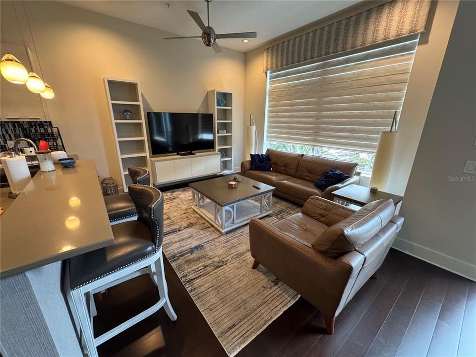 В аренду: $7,900 (2 спален, 2 ванн, 1699 Квадратных фут)