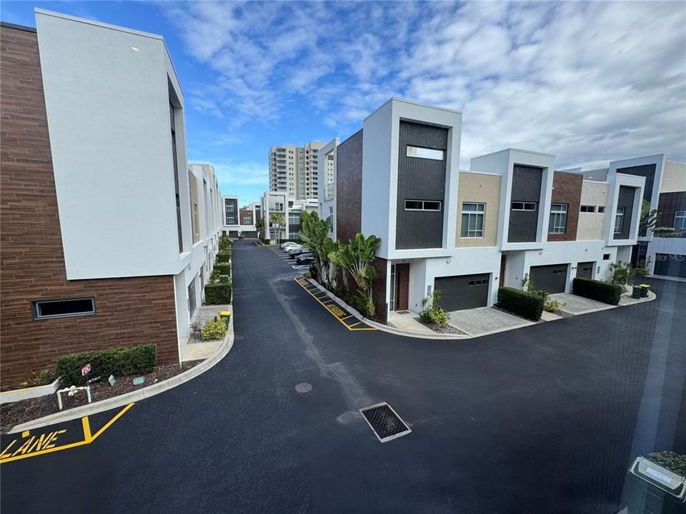 В аренду: $7,900 (2 спален, 2 ванн, 1699 Квадратных фут)