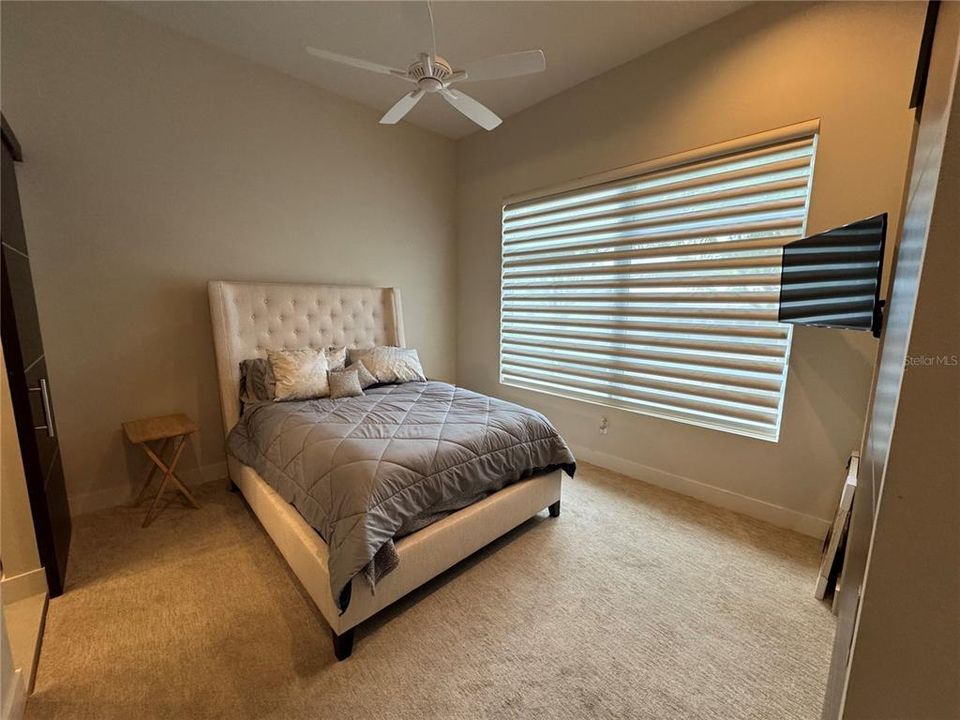 В аренду: $7,900 (2 спален, 2 ванн, 1699 Квадратных фут)