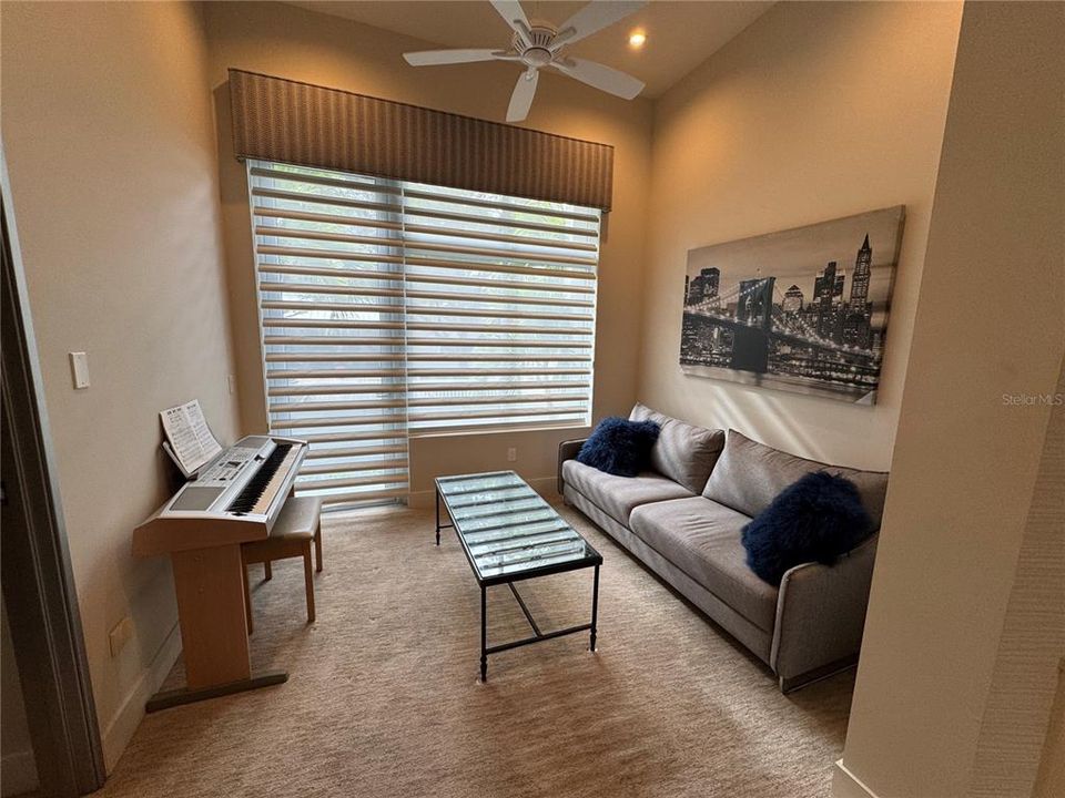 В аренду: $7,900 (2 спален, 2 ванн, 1699 Квадратных фут)