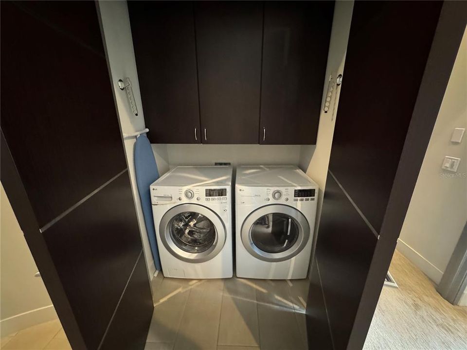 В аренду: $7,900 (2 спален, 2 ванн, 1699 Квадратных фут)