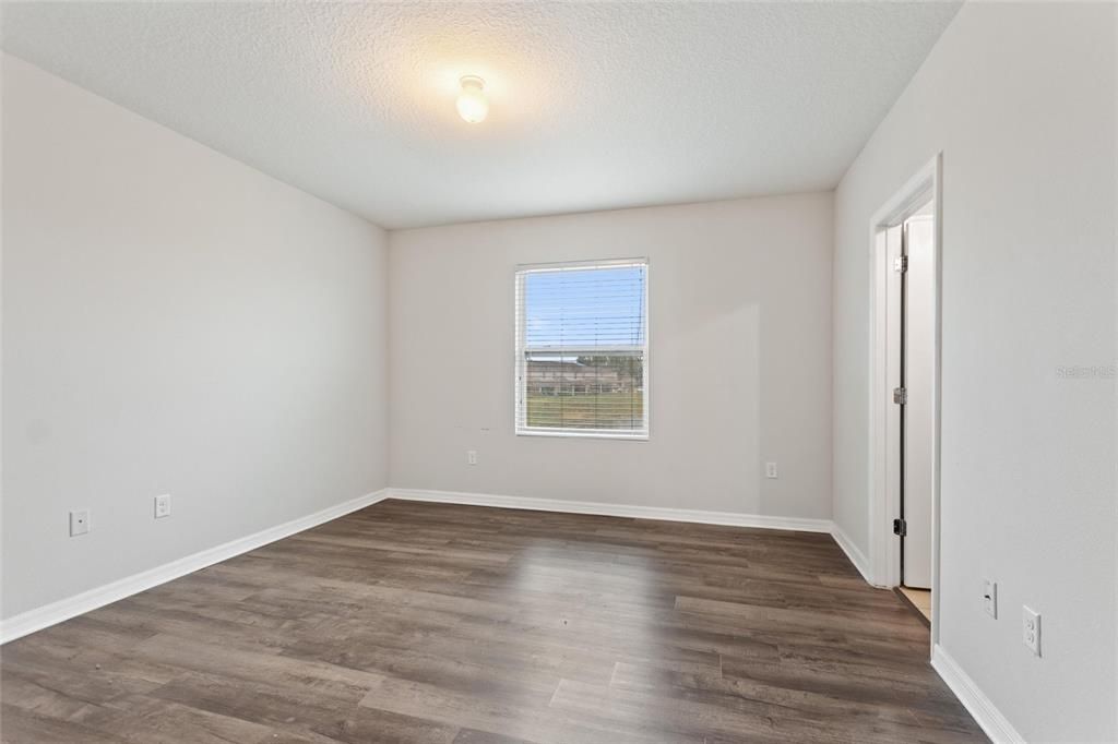 For Sale: $290,000 (3 beds, 2 baths, 1724 Square Feet)