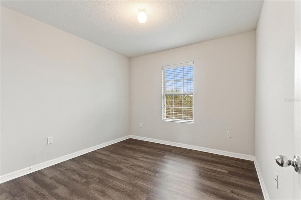 For Sale: $290,000 (3 beds, 2 baths, 1724 Square Feet)