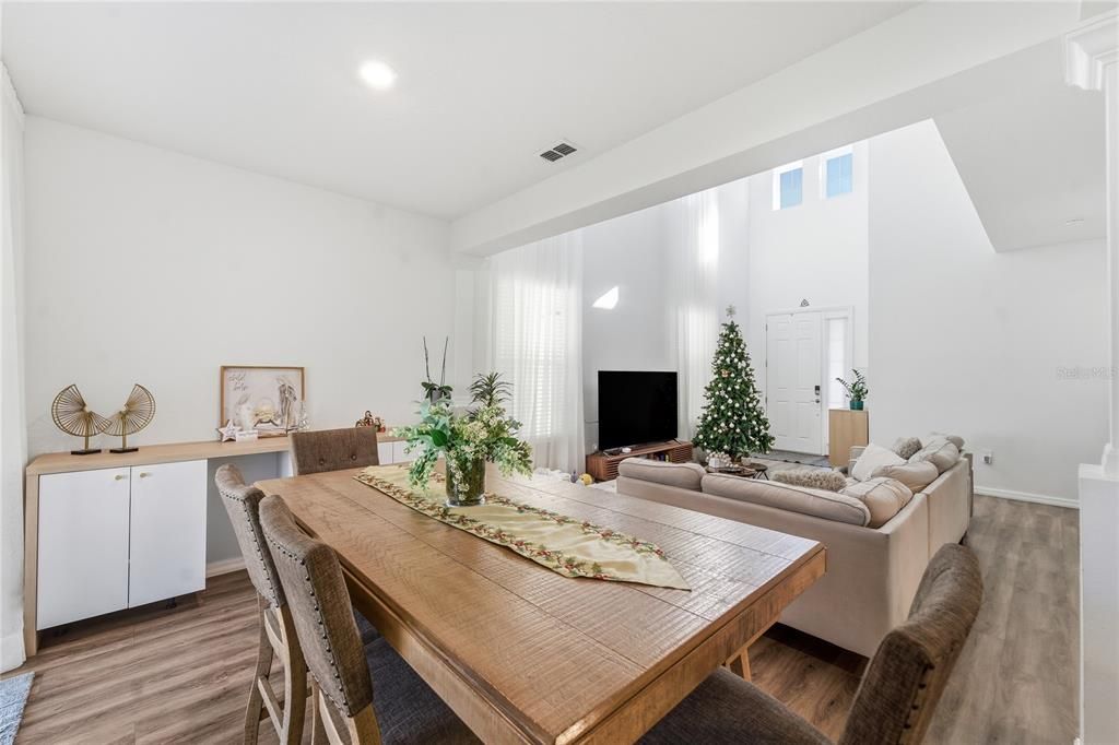 待售: $490,000 (4 贝兹, 2 浴室, 2197 平方英尺)