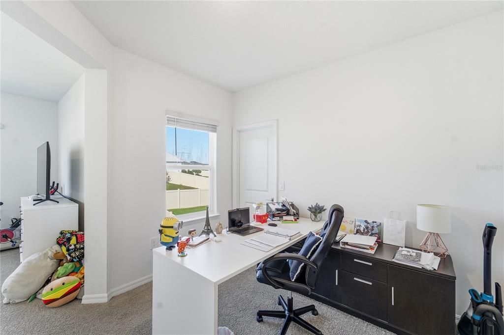 待售: $490,000 (4 贝兹, 2 浴室, 2197 平方英尺)