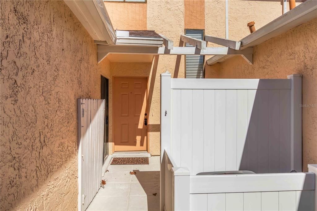 For Sale: $255,000 (2 beds, 2 baths, 1190 Square Feet)