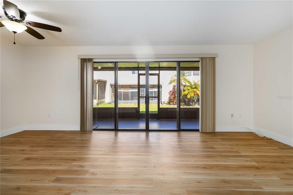 For Sale: $255,000 (2 beds, 2 baths, 1190 Square Feet)