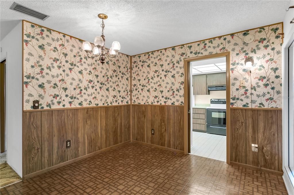 For Sale: $350,000 (4 beds, 2 baths, 1745 Square Feet)