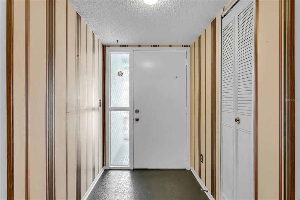 For Sale: $350,000 (4 beds, 2 baths, 1745 Square Feet)