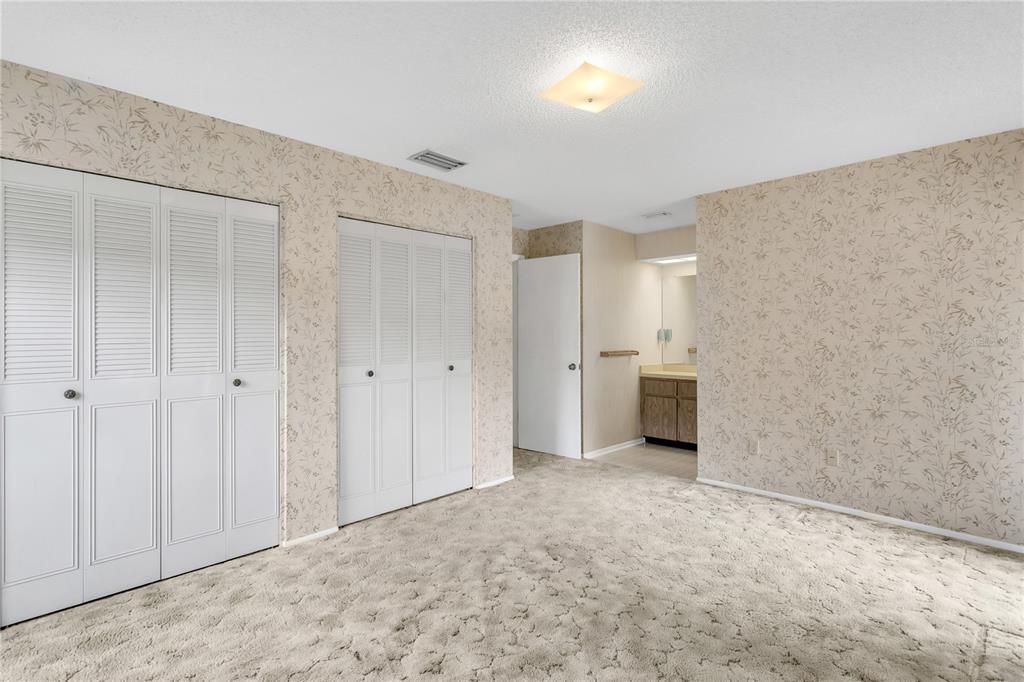 For Sale: $350,000 (4 beds, 2 baths, 1745 Square Feet)