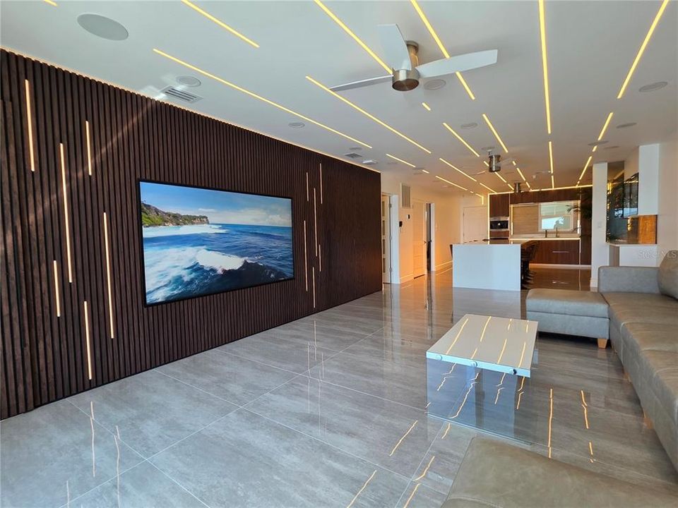 En Venta: $1,195,000 (2 camas, 2 baños, 1200 Pies cuadrados)