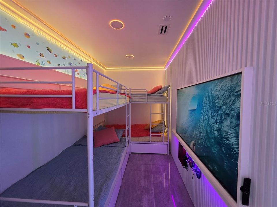 En Venta: $1,195,000 (2 camas, 2 baños, 1200 Pies cuadrados)