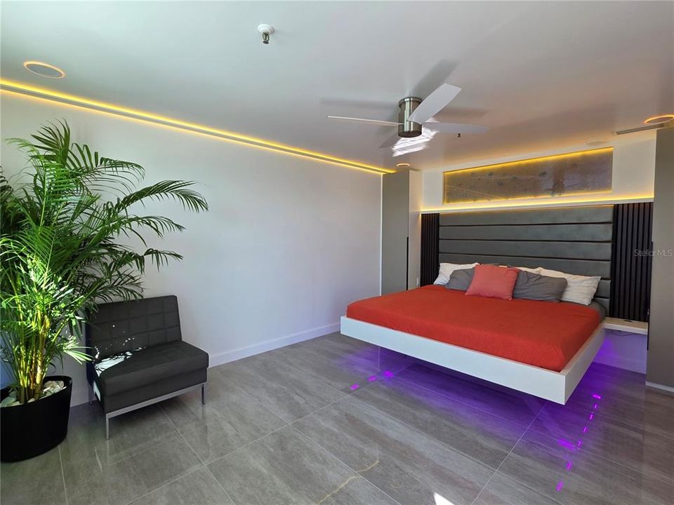 En Venta: $1,195,000 (2 camas, 2 baños, 1200 Pies cuadrados)