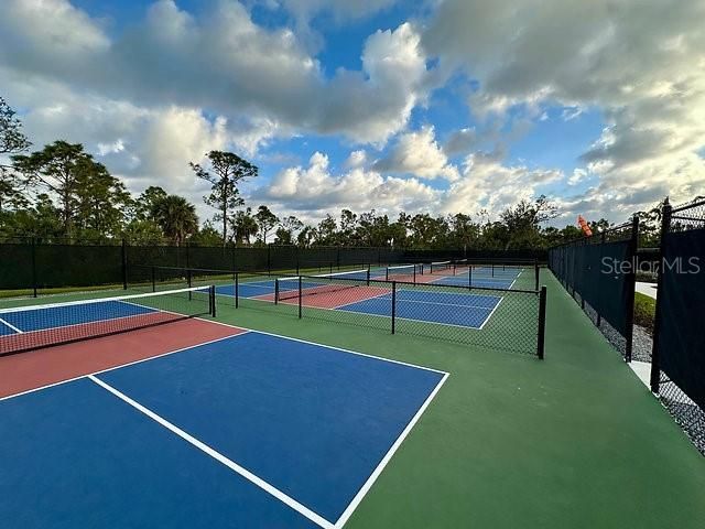 В аренду: $5,750 (2 спален, 2 ванн, 1149 Квадратных фут)