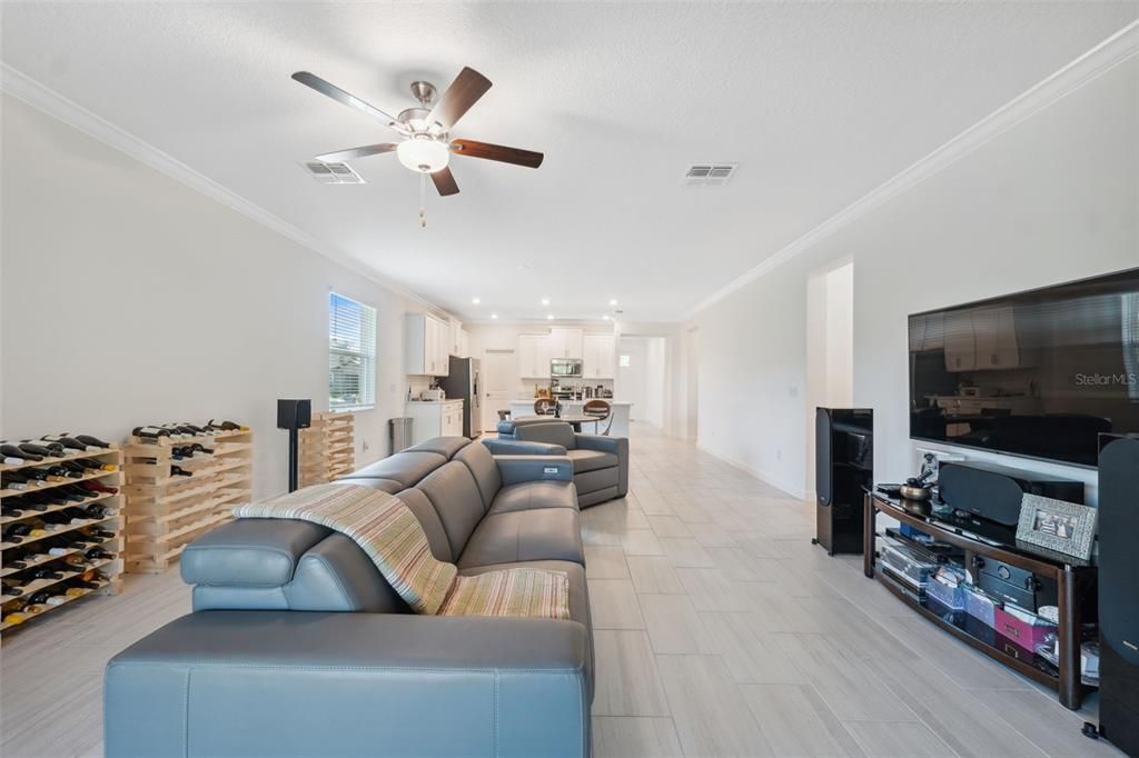 For Rent: $3,550 (3 beds, 2 baths, 2114 Square Feet)