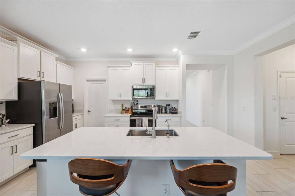 For Rent: $3,550 (3 beds, 2 baths, 2114 Square Feet)