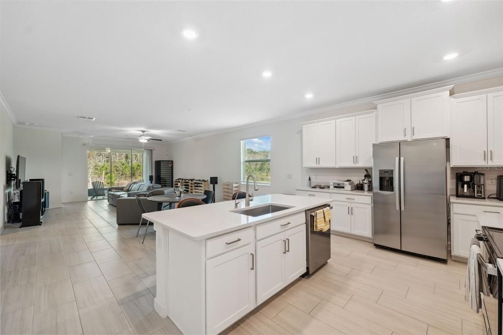 For Rent: $3,550 (3 beds, 2 baths, 2114 Square Feet)