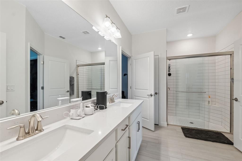 For Rent: $3,550 (3 beds, 2 baths, 2114 Square Feet)