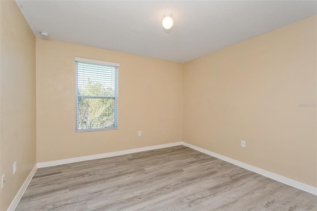 For Rent: $2,400 (4 beds, 2 baths, 2505 Square Feet)