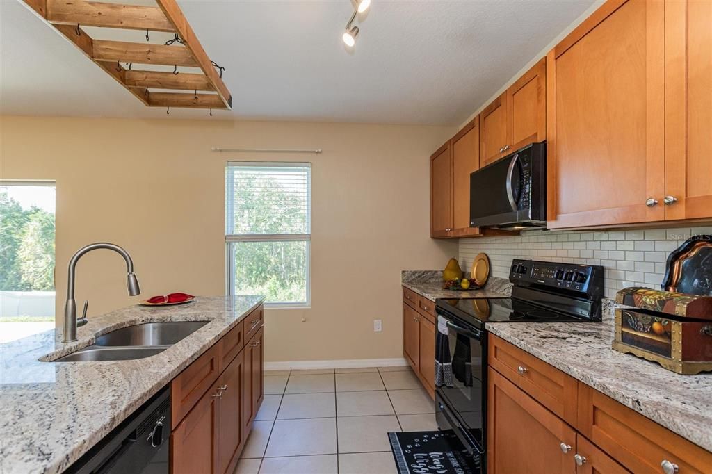 For Rent: $2,400 (4 beds, 2 baths, 2505 Square Feet)