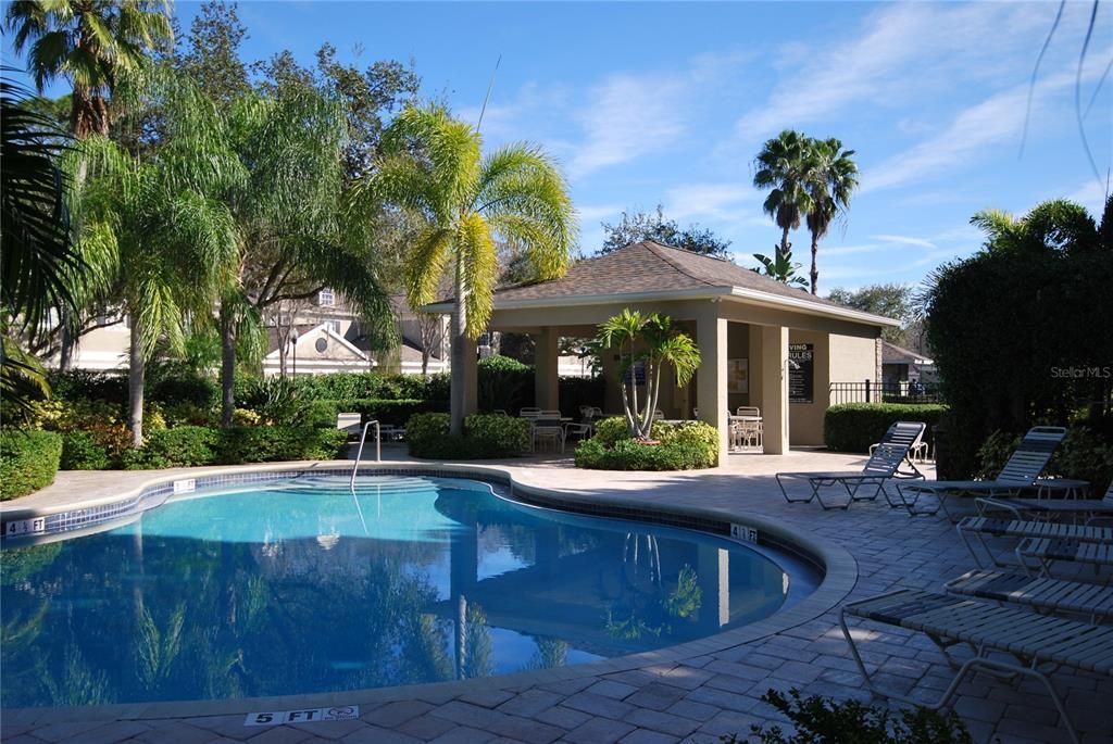 出租: $2,400 (2 贝兹, 2 浴室, 1272 平方英尺)