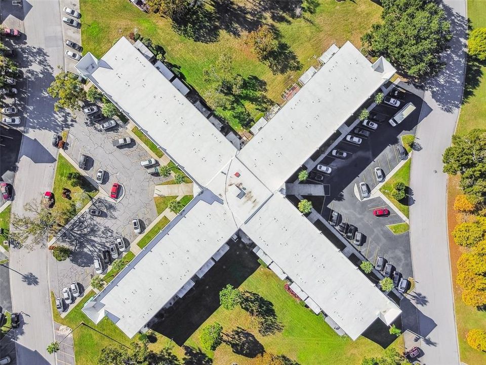 For Sale: $174,900 (2 beds, 2 baths, 1100 Square Feet)