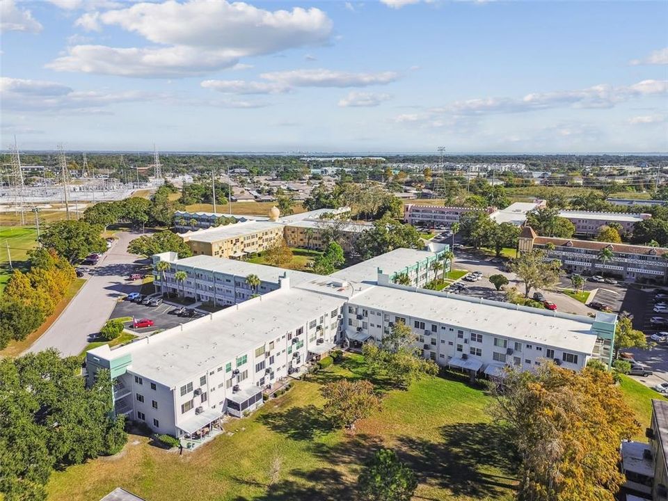 For Sale: $174,900 (2 beds, 2 baths, 1100 Square Feet)