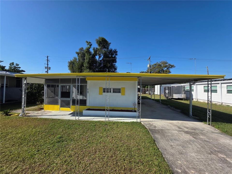 For Sale: $76,900 (2 beds, 1 baths, 864 Square Feet)