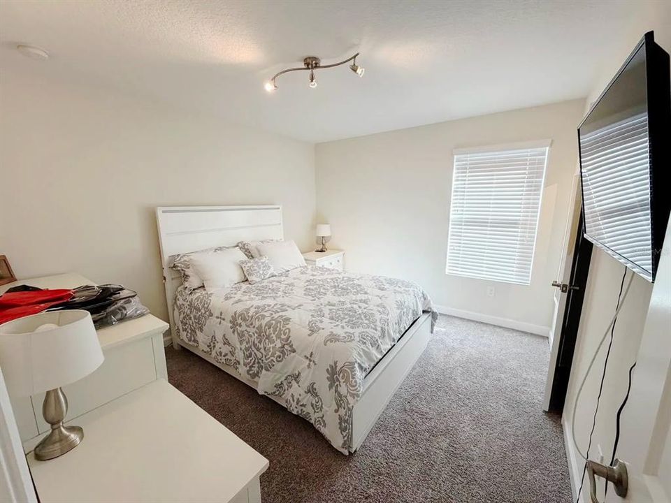 For Sale: $550,000 (4 beds, 2 baths, 2346 Square Feet)