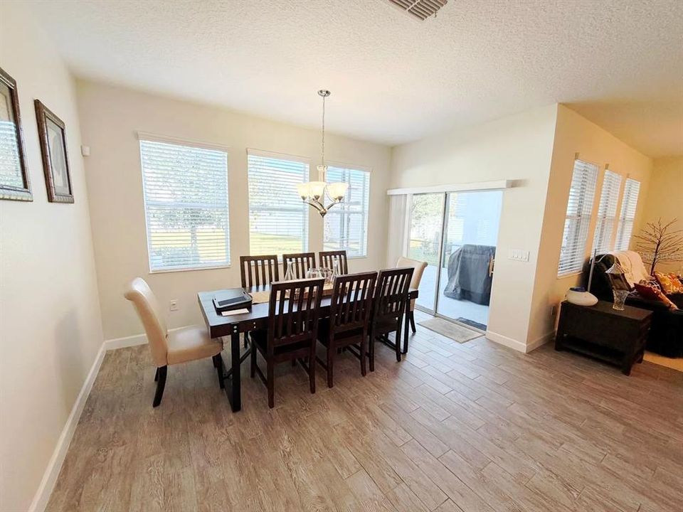 For Sale: $550,000 (4 beds, 2 baths, 2346 Square Feet)