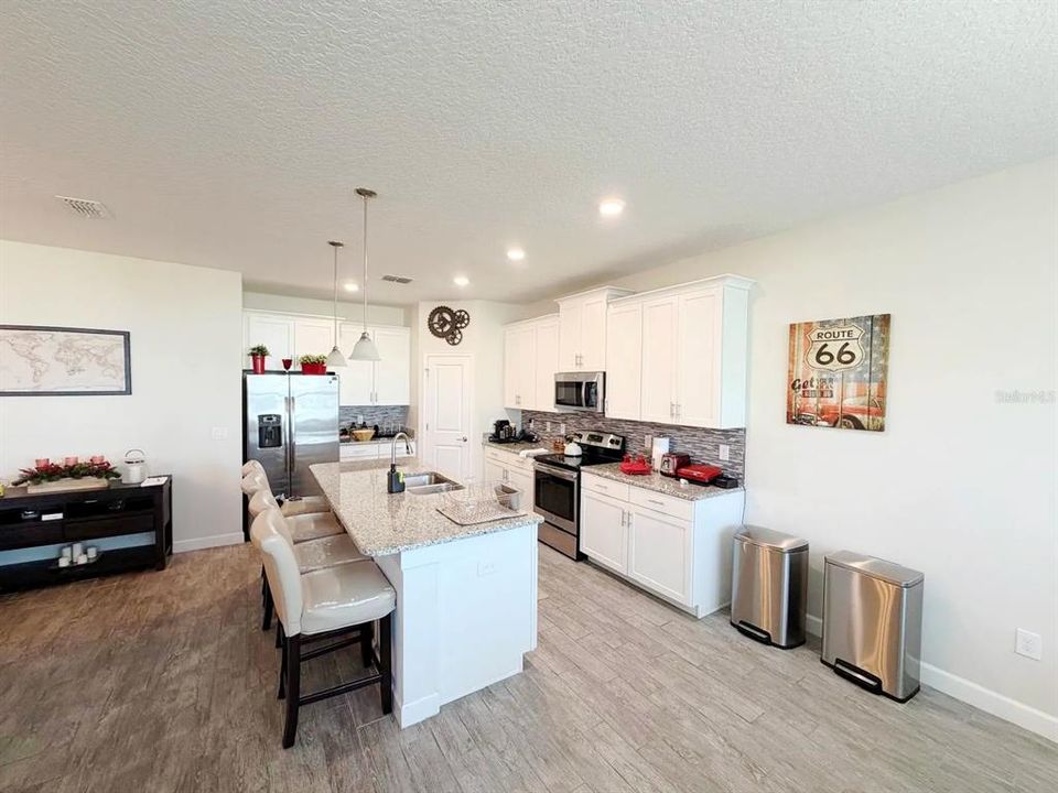 For Sale: $550,000 (4 beds, 2 baths, 2346 Square Feet)