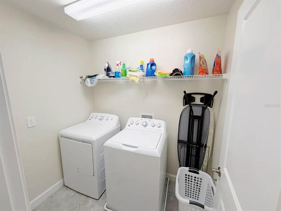 For Sale: $550,000 (4 beds, 2 baths, 2346 Square Feet)