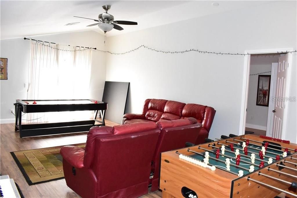 For Sale: $748,000 (5 beds, 3 baths, 3408 Square Feet)