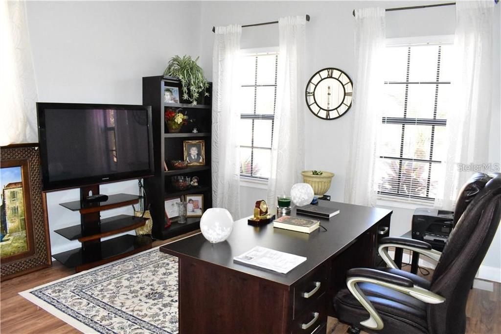 For Sale: $748,000 (5 beds, 3 baths, 3408 Square Feet)