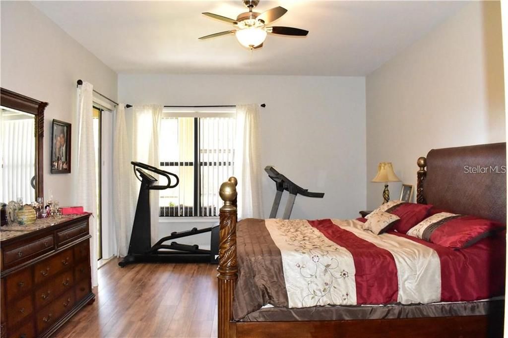 For Sale: $748,000 (5 beds, 3 baths, 3408 Square Feet)