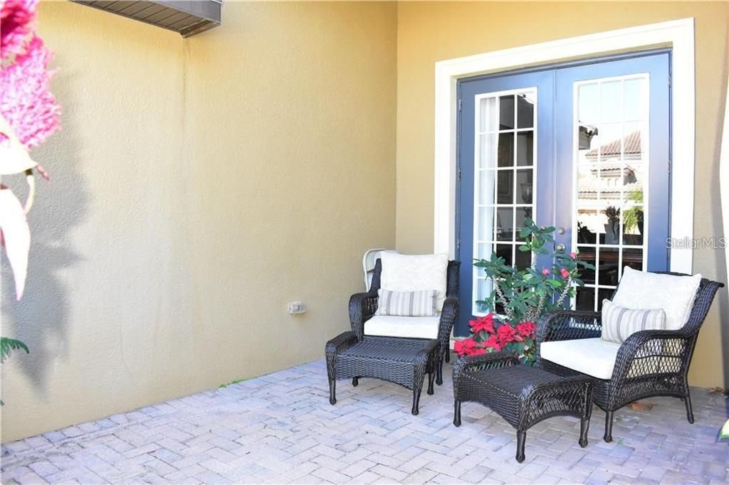 For Sale: $748,000 (5 beds, 3 baths, 3408 Square Feet)