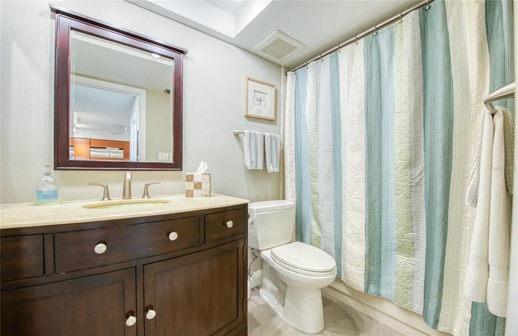 待售: $630,000 (2 贝兹, 2 浴室, 1470 平方英尺)