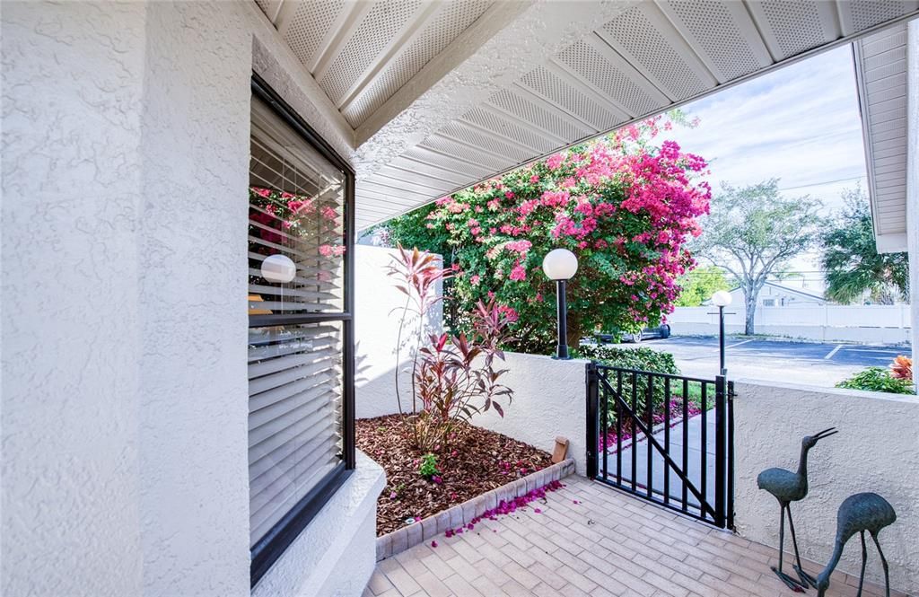 待售: $630,000 (2 贝兹, 2 浴室, 1470 平方英尺)