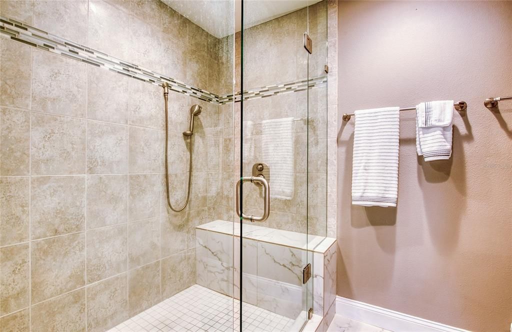 待售: $630,000 (2 贝兹, 2 浴室, 1470 平方英尺)