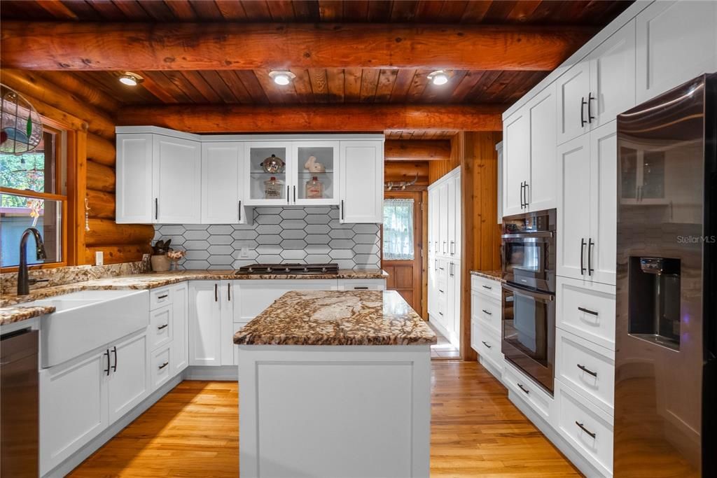 На продажу: $799,000 (2 спален, 2 ванн, 2130 Квадратных фут)