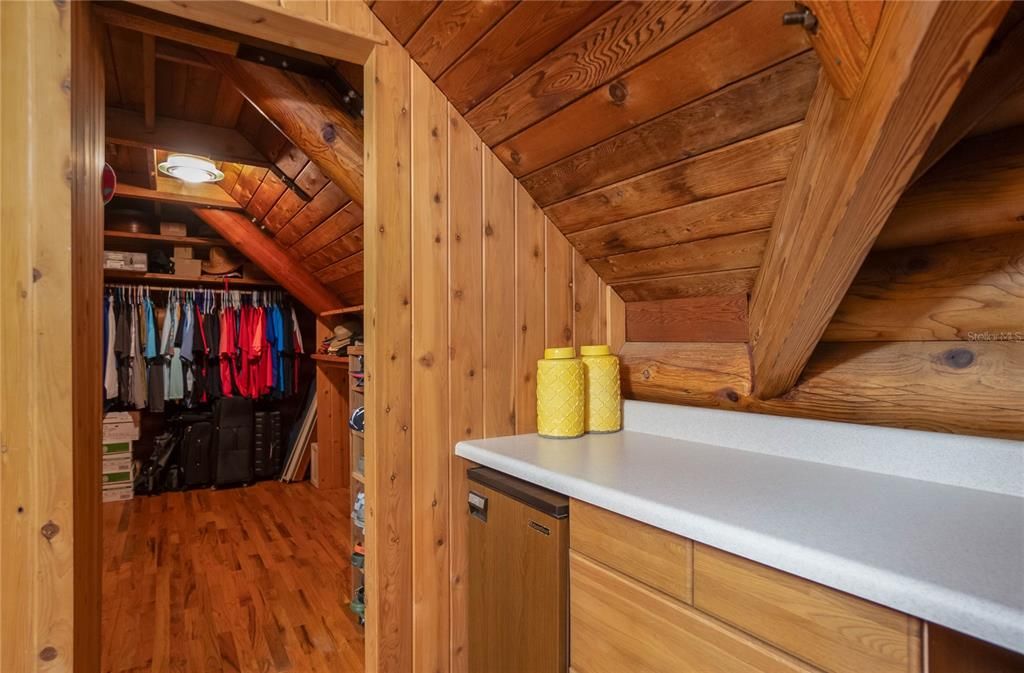 На продажу: $799,000 (2 спален, 2 ванн, 2130 Квадратных фут)