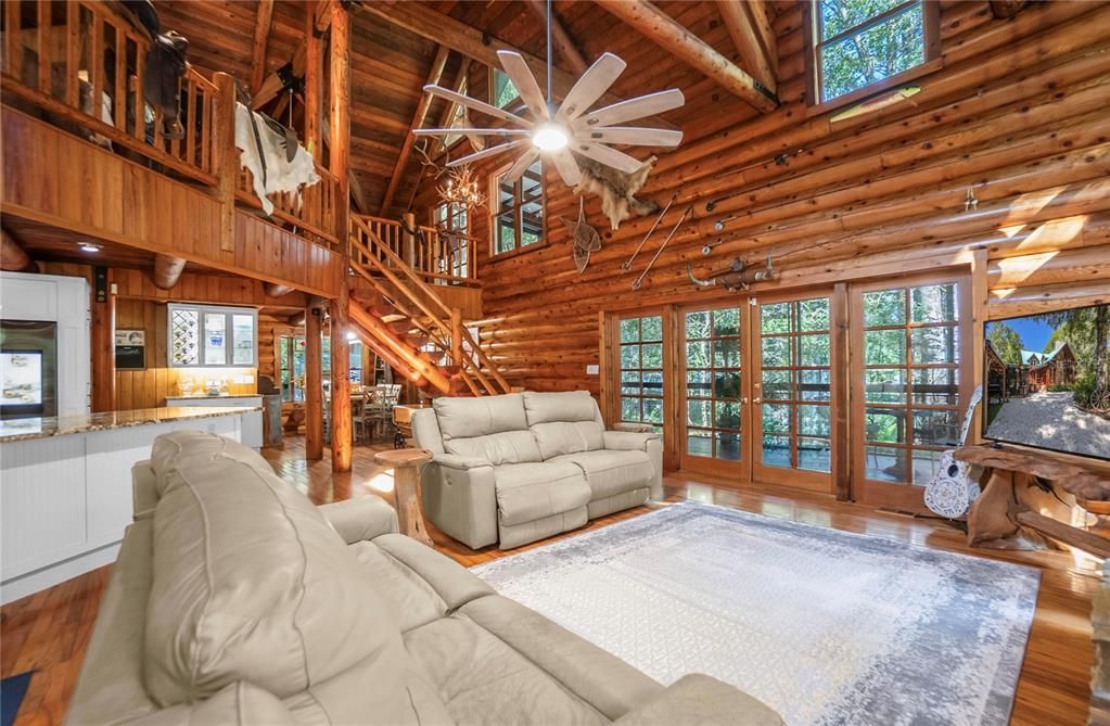 На продажу: $799,000 (2 спален, 2 ванн, 2130 Квадратных фут)