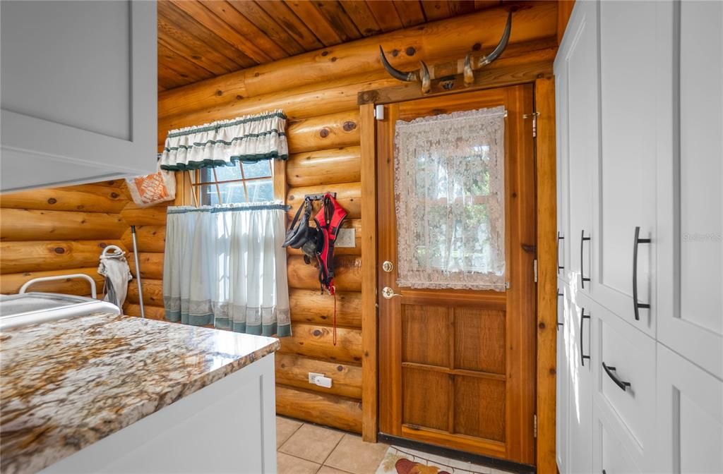 На продажу: $799,000 (2 спален, 2 ванн, 2130 Квадратных фут)