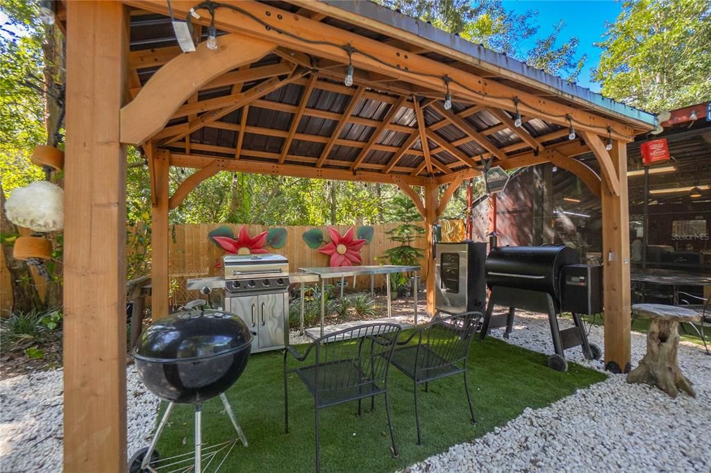 На продажу: $799,000 (2 спален, 2 ванн, 2130 Квадратных фут)