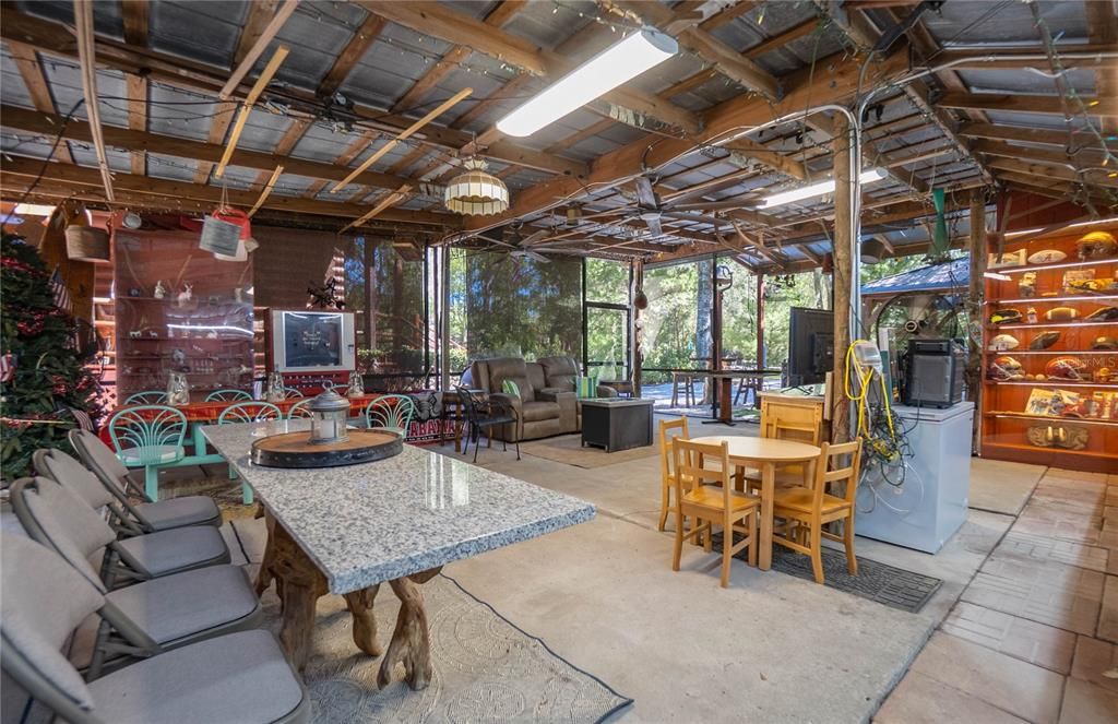 На продажу: $799,000 (2 спален, 2 ванн, 2130 Квадратных фут)