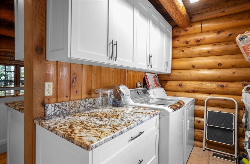 На продажу: $799,000 (2 спален, 2 ванн, 2130 Квадратных фут)