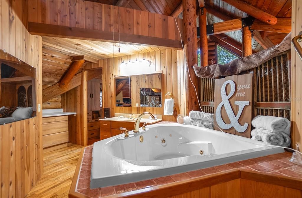 На продажу: $799,000 (2 спален, 2 ванн, 2130 Квадратных фут)